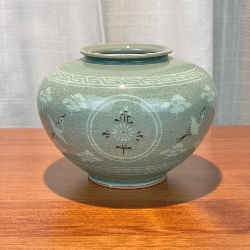 Korean Celadon Vase 4" Tall Bulbous Jar with Red Flowers Crane Decoration Sage - Picture 2 of 16